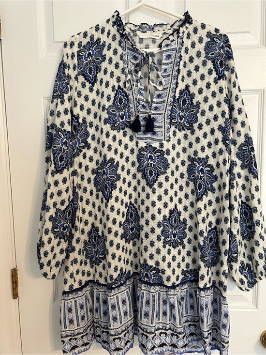 Zara Dresses & Skirts - Zara Blue & White Floral Peasant Tunic with Tassel Tie Sz M
